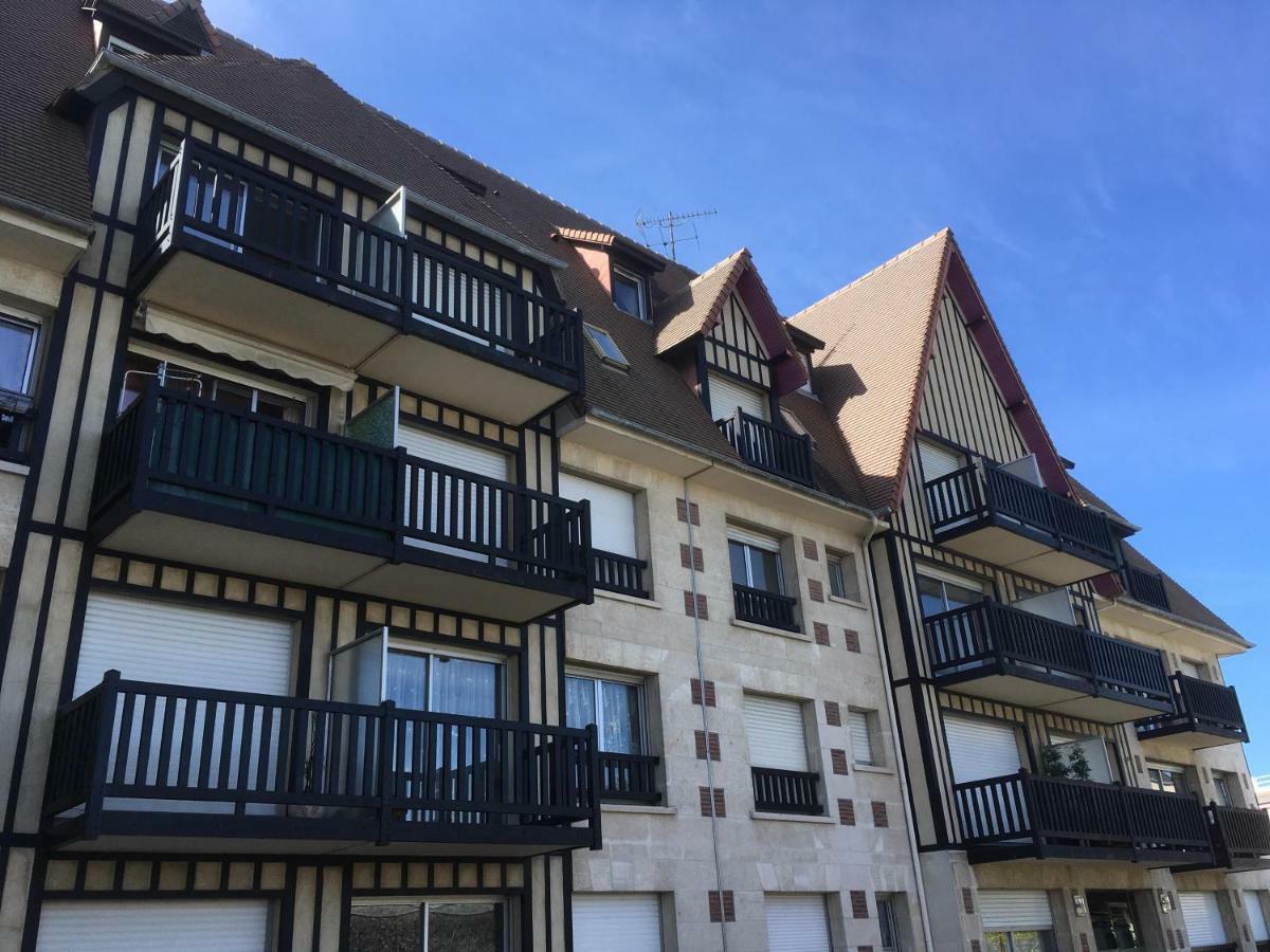 Appartement L'Atelier des Planches à Deauville Extérieur photo
