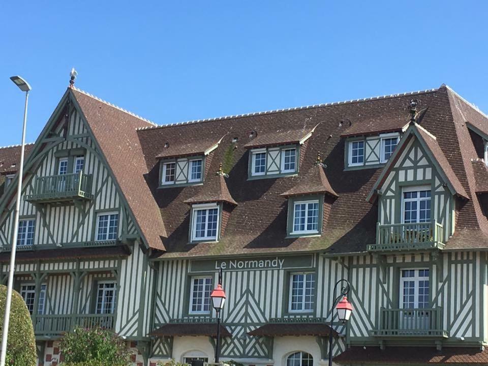 Appartement L'Atelier des Planches à Deauville Extérieur photo